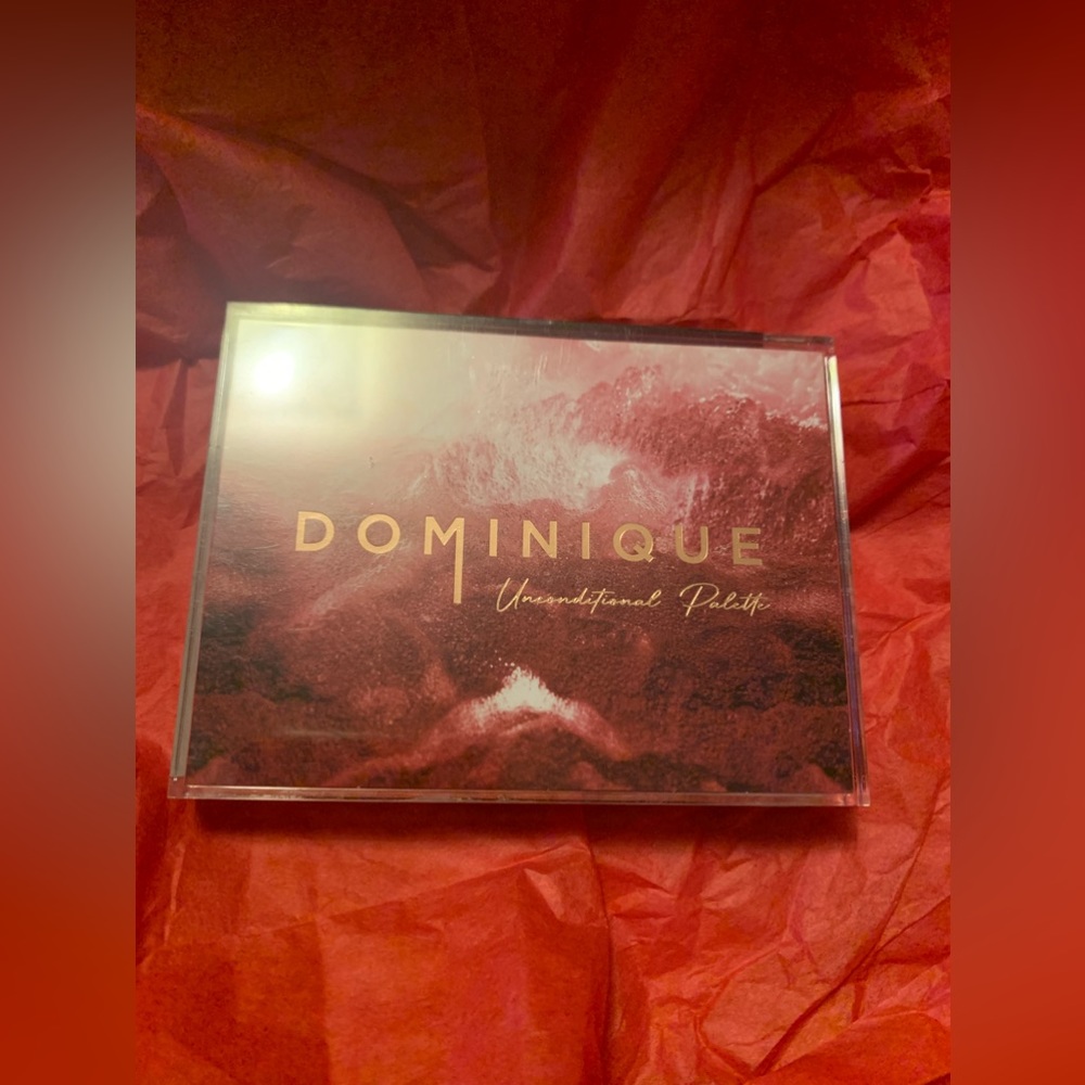 Dominique Unconditional eyeshadow Palette. NWOT.